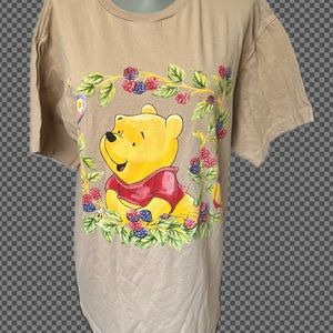 Vintage Disney store Winnie The Pooh Bee Short Sleeve T-Shirt M 90’s